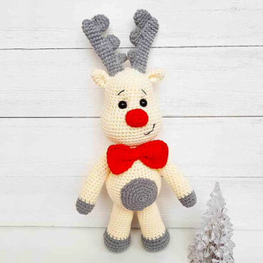 Reno de Navidad Amigurumi con Instrucciones Paso a Paso