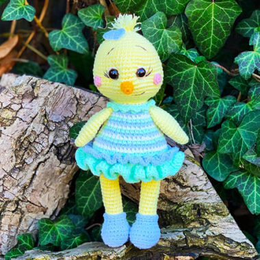 Pollito de Pascua Amigurumi con Vestido Patrón PDF Gratis