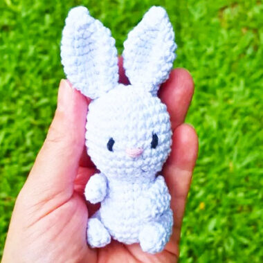 Amigurumi Llavero Conejito Blanco Patrón Gratis