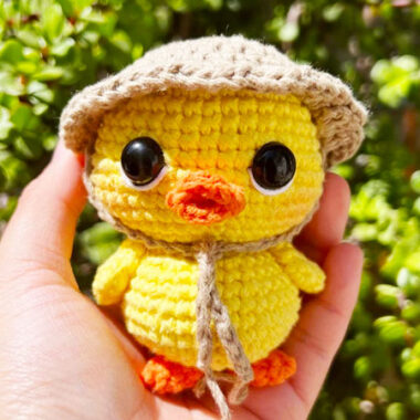 Amigurumi Patito con Sombrero PDF Patrón gratis