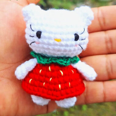 Mini Kitty Fresita Amigurumi Gato Patrón Gratis